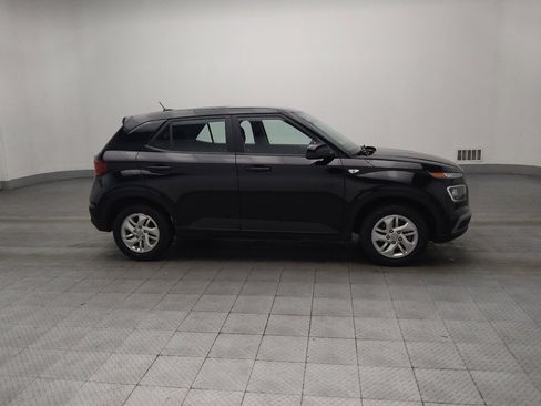 Used 2024 Hyundai Venue SE image 11