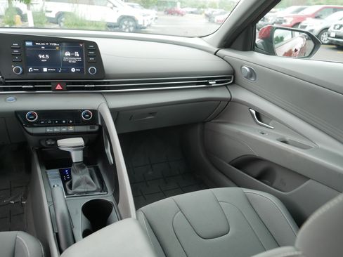 Used 2023 Hyundai Elantra SEL FWD image 22
