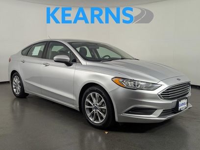 Used 2017 Ford Fusion SE w/ Fusion SE Technology Package