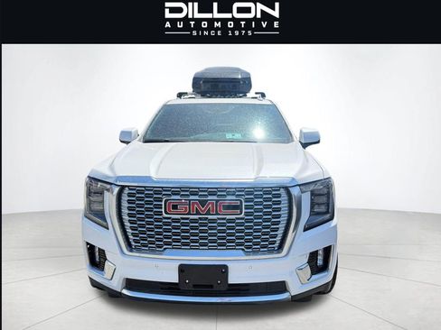 Used 2022 GMC Yukon XL Denali AWD/4WD image 3