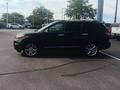 Used 2015 Ford Explorer Limited w/ Equipment Group 302A AWD/4WD image 9