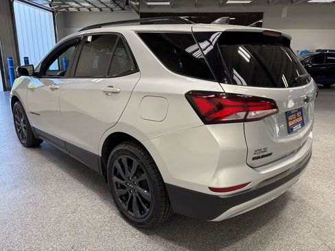 Used 2022 Chevrolet Equinox RS w/ Infotainment Package AWD/4WD image 5