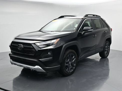 Used 2024 Toyota RAV4 Adventure AWD/4WD image 4