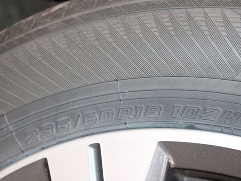 Used 2022 Nissan Rogue SV image 45