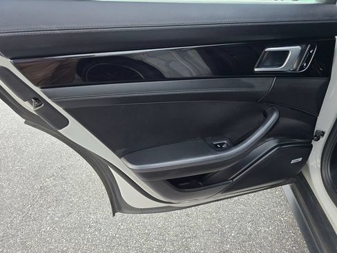 Used 2018 Porsche Panamera 4S AWD/4WD image 14