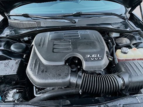 Used 2019 Chrysler 300 S image 27