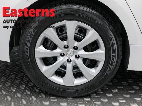 Used 2022 Toyota Corolla LE image 28