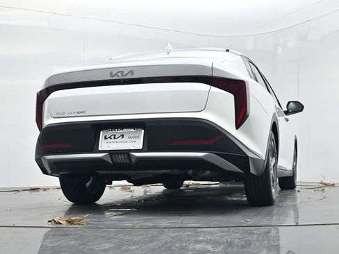 New 2026 Kia K4 LXS image 38