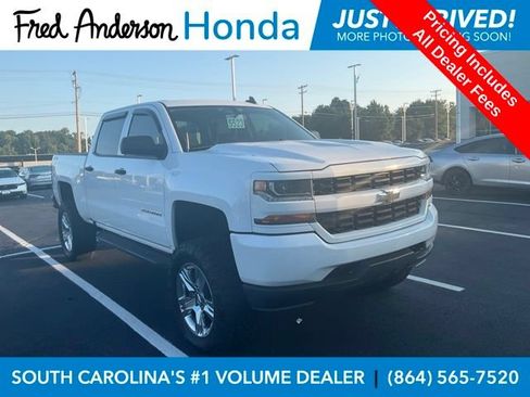 Used 2018 Chevrolet Silverado 1500 Custom w/ Custom Value Package AWD/4WD image 1