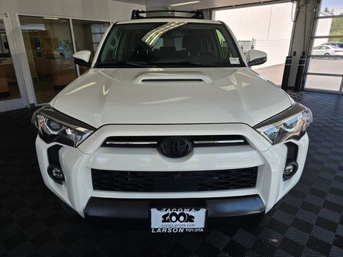 Used 2023 Toyota 4Runner TRD Off-Road Premium w/ Off Road Premium Plus Package AWD/4WD image 8