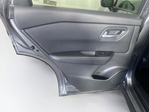 Used 2024 Nissan Rogue SV AWD/4WD image 26