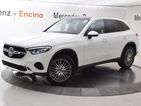 Used 2024 Mercedes-Benz GLC 300 image 2