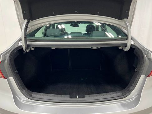 Used 2018 Hyundai Elantra Sport w/ Sport Premium Package 03 FWD image 28