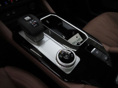 New 2025 Mitsubishi Outlander SEL image 15