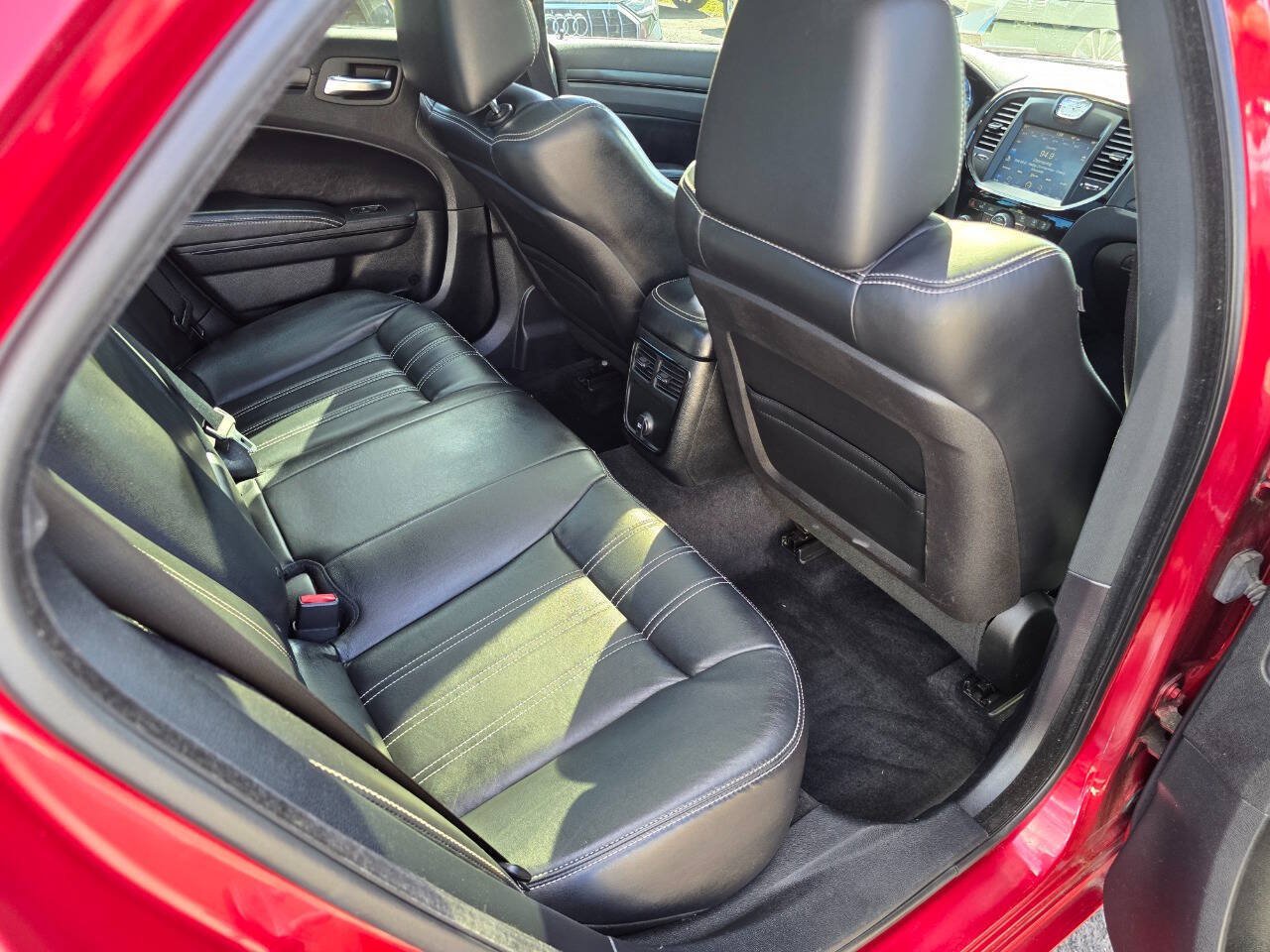 Used 2013 Chrysler 300 S AWD/4WD image 29