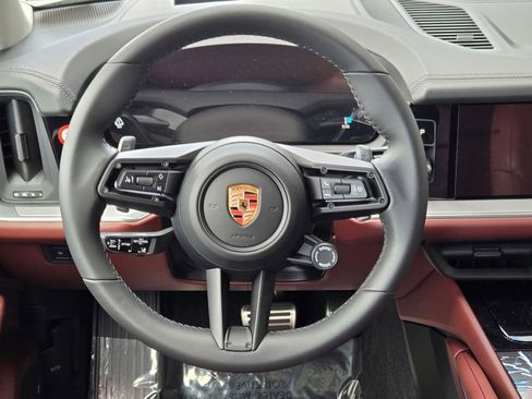 New 2026 Porsche Cayenne S image 15