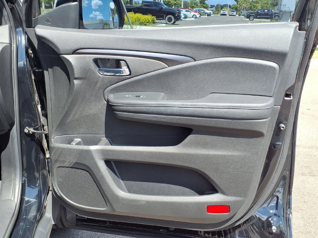 Used 2022 Honda Pilot Sport image 12