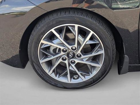 Used 2020 Hyundai Elantra Limited w/ Ultimate Package 03 image 22