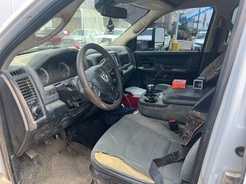 Used 2018 RAM 3500 Tradesman w/ Chrome Appearance Group AWD/4WD image 6
