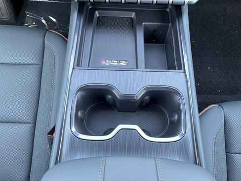 New 2026 GMC Acadia AT4 image 28