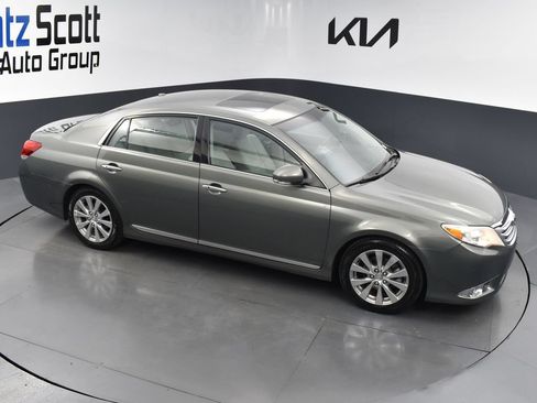 Used 2011 Toyota Avalon Limited FWD image 15