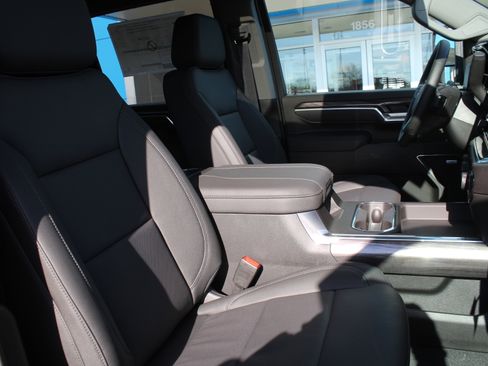 New 2026 Chevrolet Silverado 2500 LTZ w/ LTZ Premium Package image 17