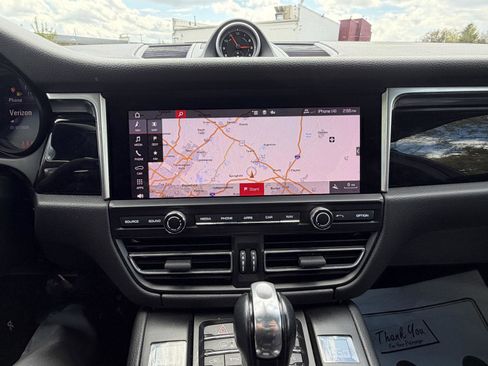 Used 2021 Porsche Macan w/ Premium Package AWD/4WD image 20
