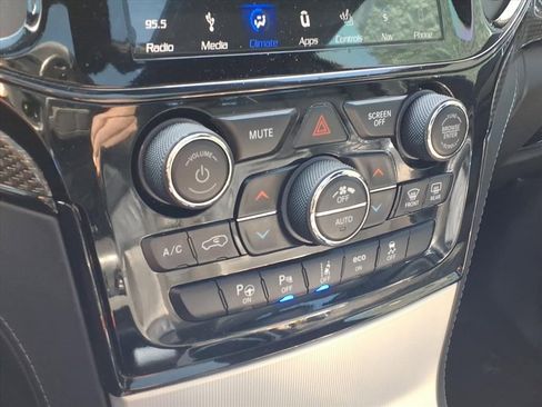 Used 2019 Jeep Grand Cherokee Trackhawk image 17