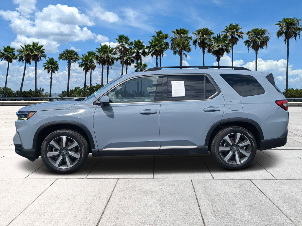Used 2023 Honda Pilot Touring image 7