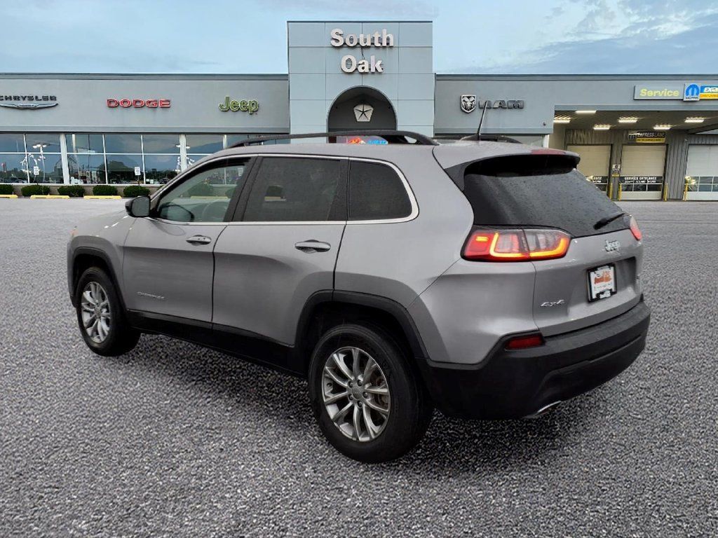 Certified 2022 Jeep Cherokee Latitude Lux w/ Sun & Sound Group AWD/4WD image 4
