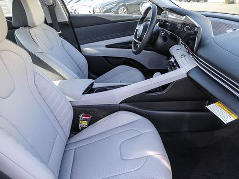 New 2026 Hyundai Elantra Limited FWD image 19