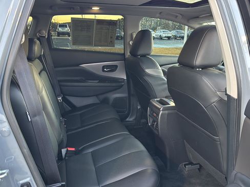 Used 2024 Nissan Murano SL image 11