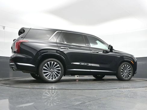 Used 2024 Hyundai Palisade Calligraphy image 43