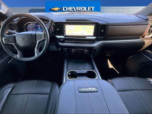 Used 2024 Chevrolet Silverado 2500 High Country w/ High Country Premium Package AWD/4WD image 8