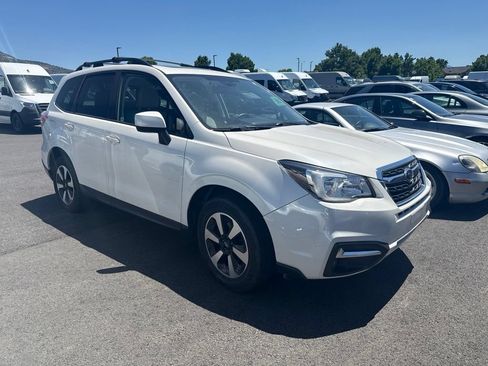 Used 2018 Subaru Forester 2.5i Premium AWD/4WD image 5
