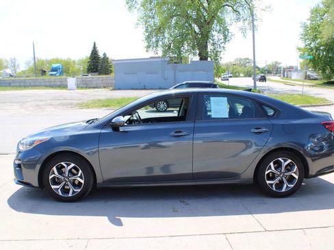 Used 2020 Kia Forte LXS FWD image 5
