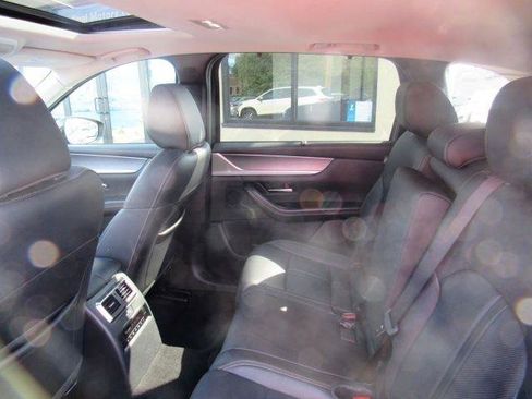 Used 2025 MAZDA CX-90 3.3 Turbo w/ Preferred Package AWD/4WD image 18