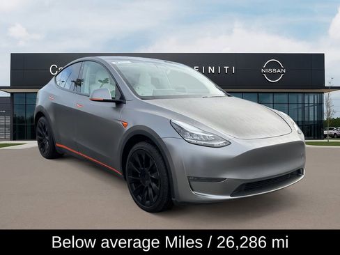 Used 2020 Tesla Model Y Long Range image 3