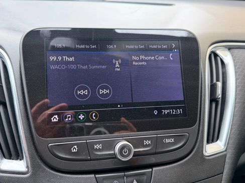 Used 2020 Chevrolet Malibu LT image 11