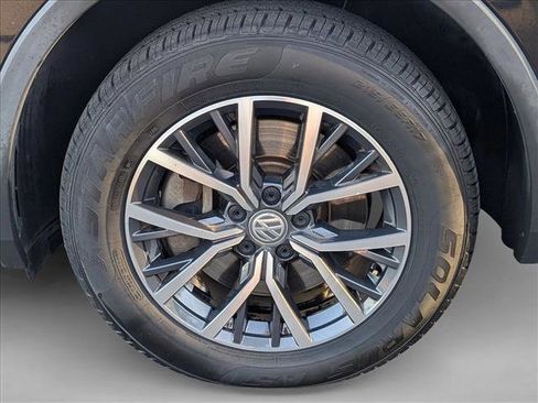Used 2019 Volkswagen Tiguan SE w/ Panoramic Sunroof Package image 21