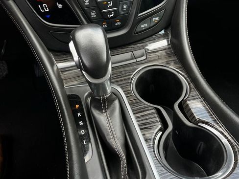 Used 2017 Buick Envision Essence FWD image 21