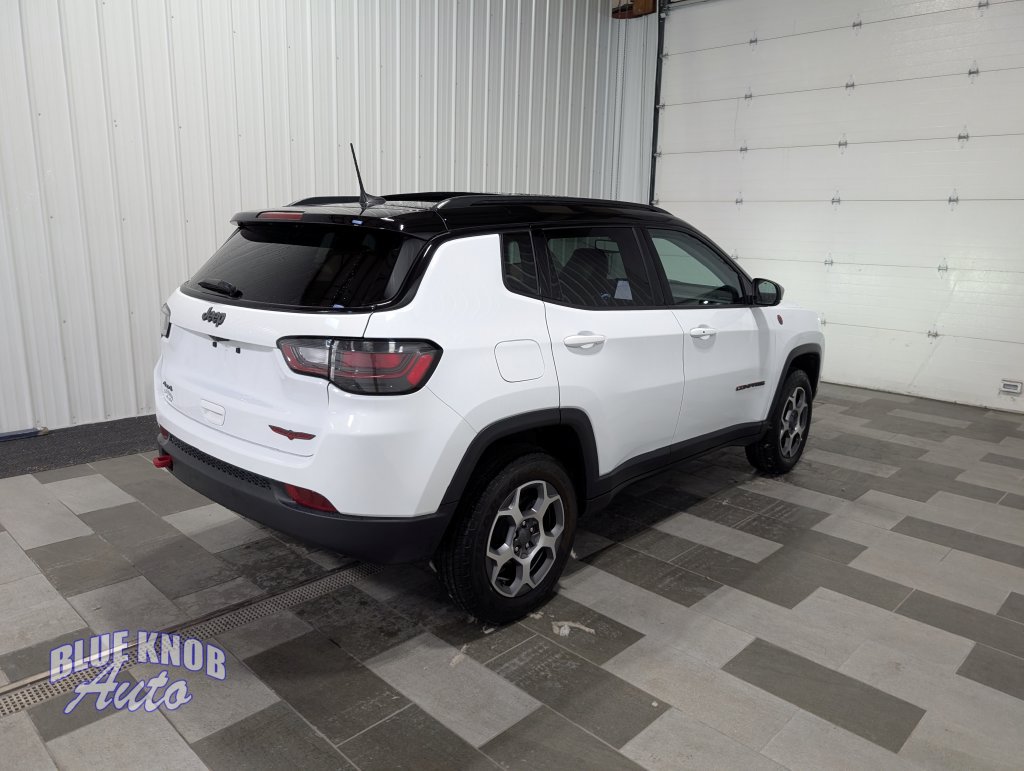 Used 2022 Jeep Compass Trailhawk w/ Trailhawk Elite Group AWD/4WD image 4
