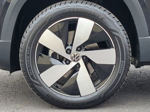 Certified 2025 Volkswagen Taos S image 9