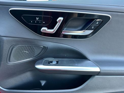 New 2025 Mercedes-Benz C 300 4MATIC Sedan image 18