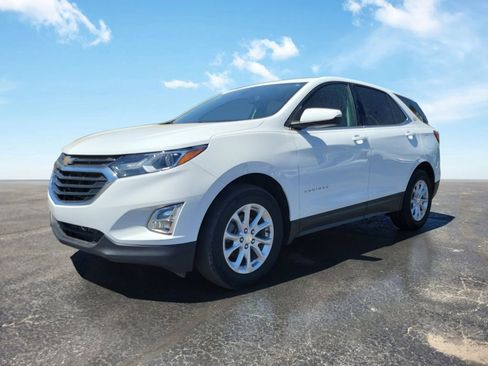 Used 2019 Chevrolet Equinox LT FWD image 2