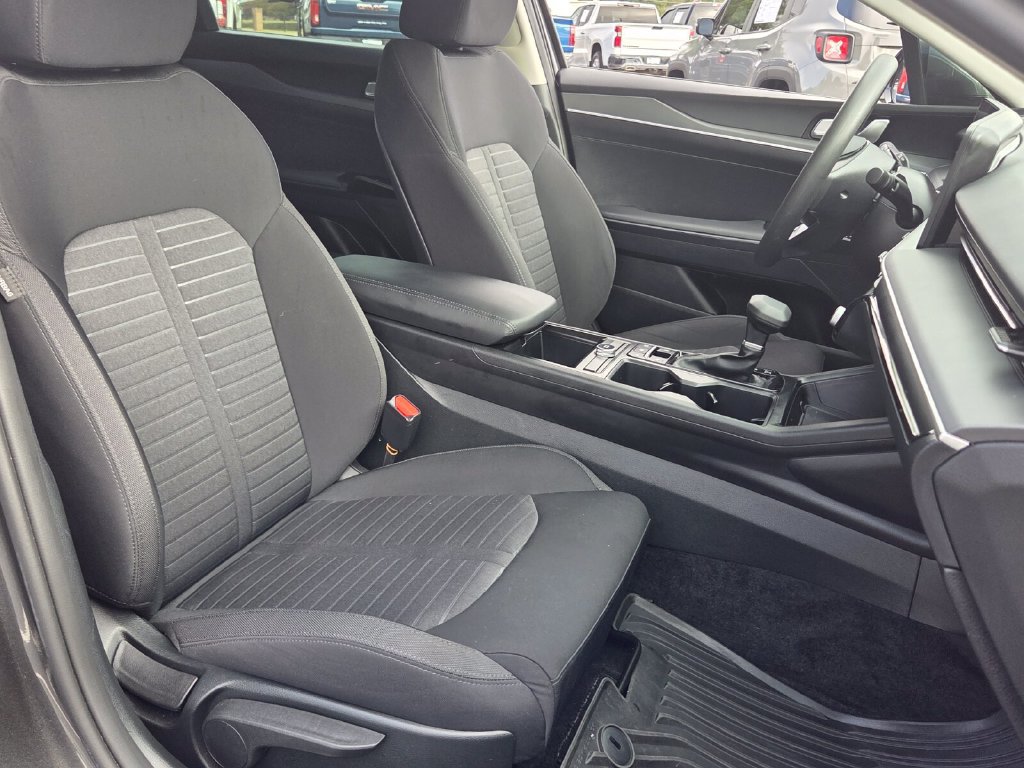 Used 2025 Kia K5 LXS FWD image 13