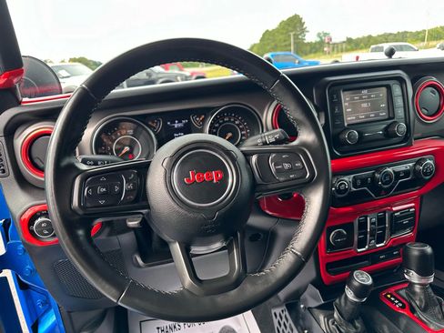 Used 2021 Jeep Gladiator Sport image 6