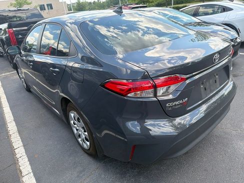 Used 2025 Toyota Corolla LE FWD image 5