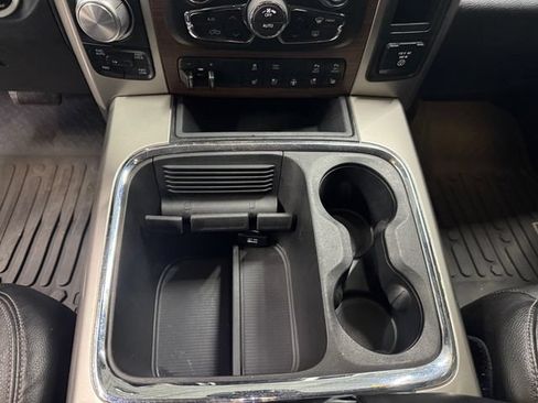 Used 2016 RAM 1500 Laramie w/ Convenience Group AWD/4WD image 18