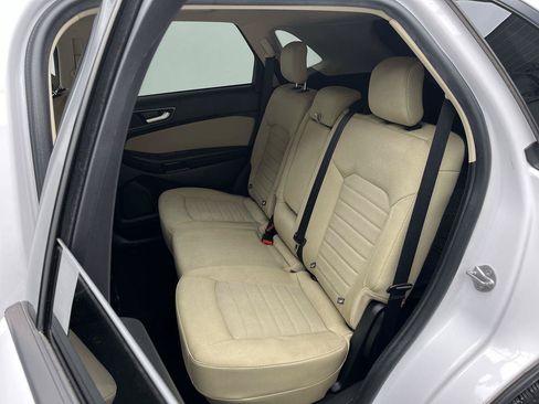 Certified 2019 Ford Edge SE w/ Cargo Accessory Package AWD/4WD image 9